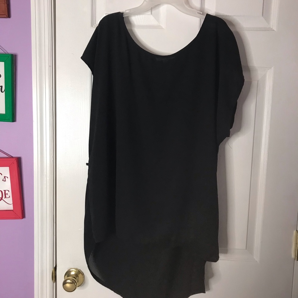 Sheer High Low Top - Picture 2 of 8